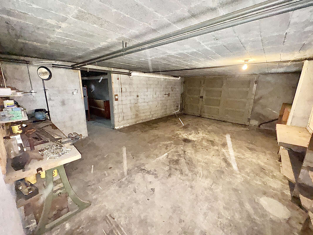 Maison à VILLE-LA-GRAND