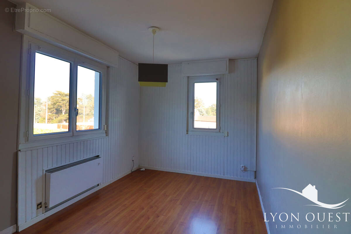 Appartement à CHARBONNIERES-LES-BAINS