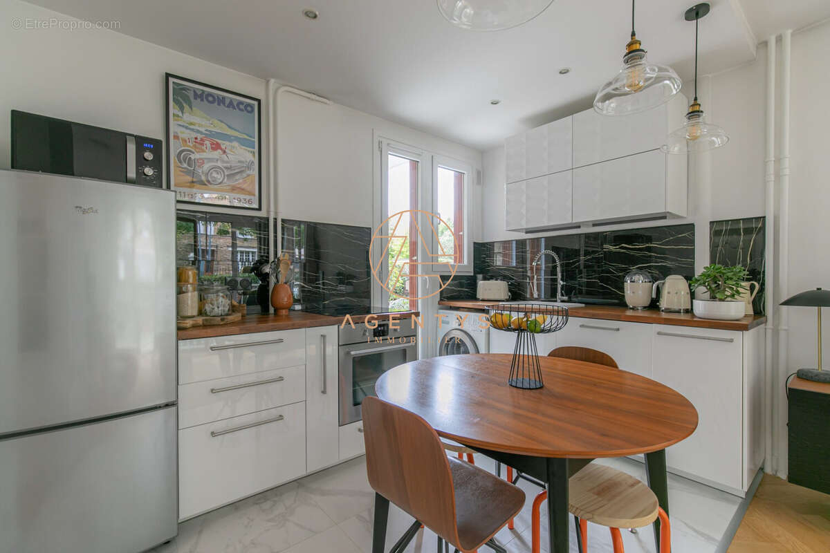 Appartement à SAINT-MAUR-DES-FOSSES