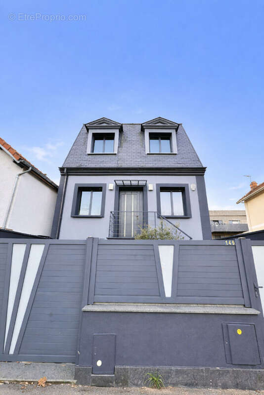 Maison à NANTERRE