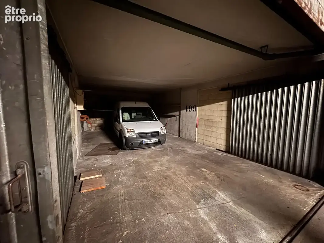Photo Parking à Paris-18e au prix de 45 000€