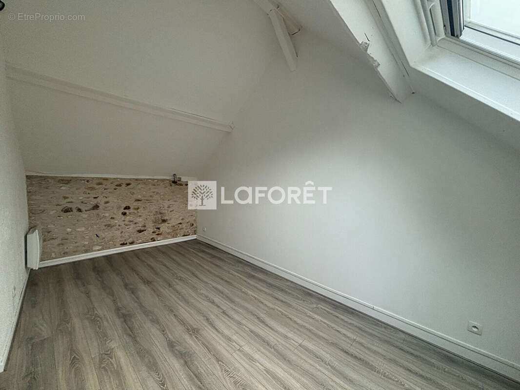 Maison à SAINT-MARTIN-LA-GARENNE