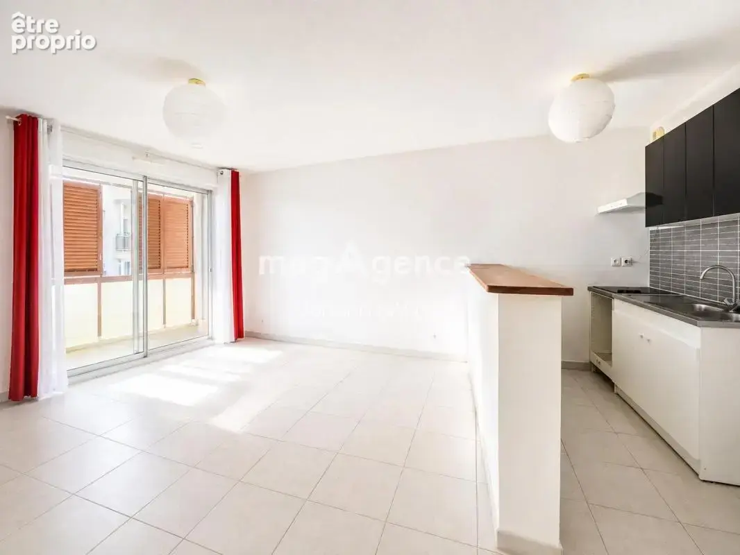 Cavalaire-sur-mer – t2 44 m² – plage & port à 5 min à pied – terrasse– parking privatif - photo 2