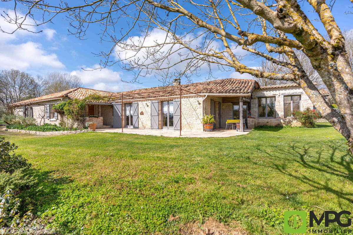 Maison à CASSENEUIL