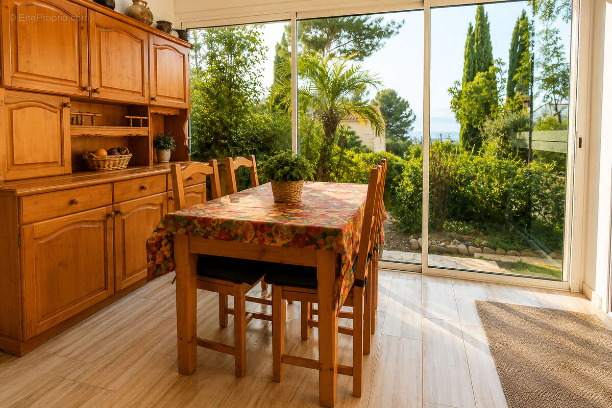 Appartement à SAINT-MANDRIER-SUR-MER
