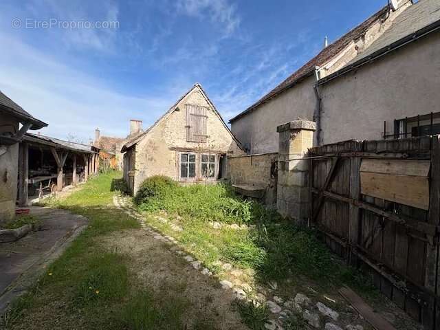 Appartement à SAVIGNE-SUR-LATHAN