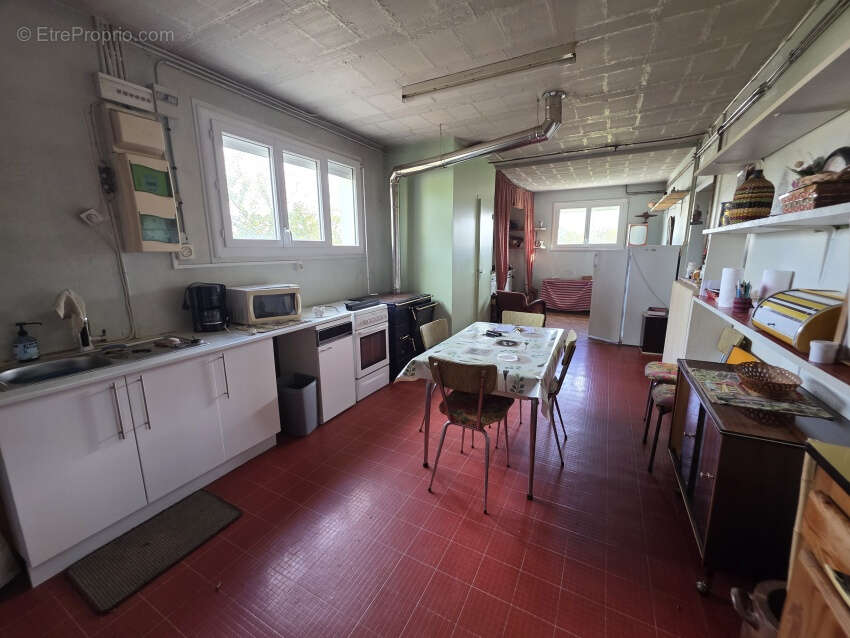 Maison à SAINT-PRIEST-DES-CHAMPS