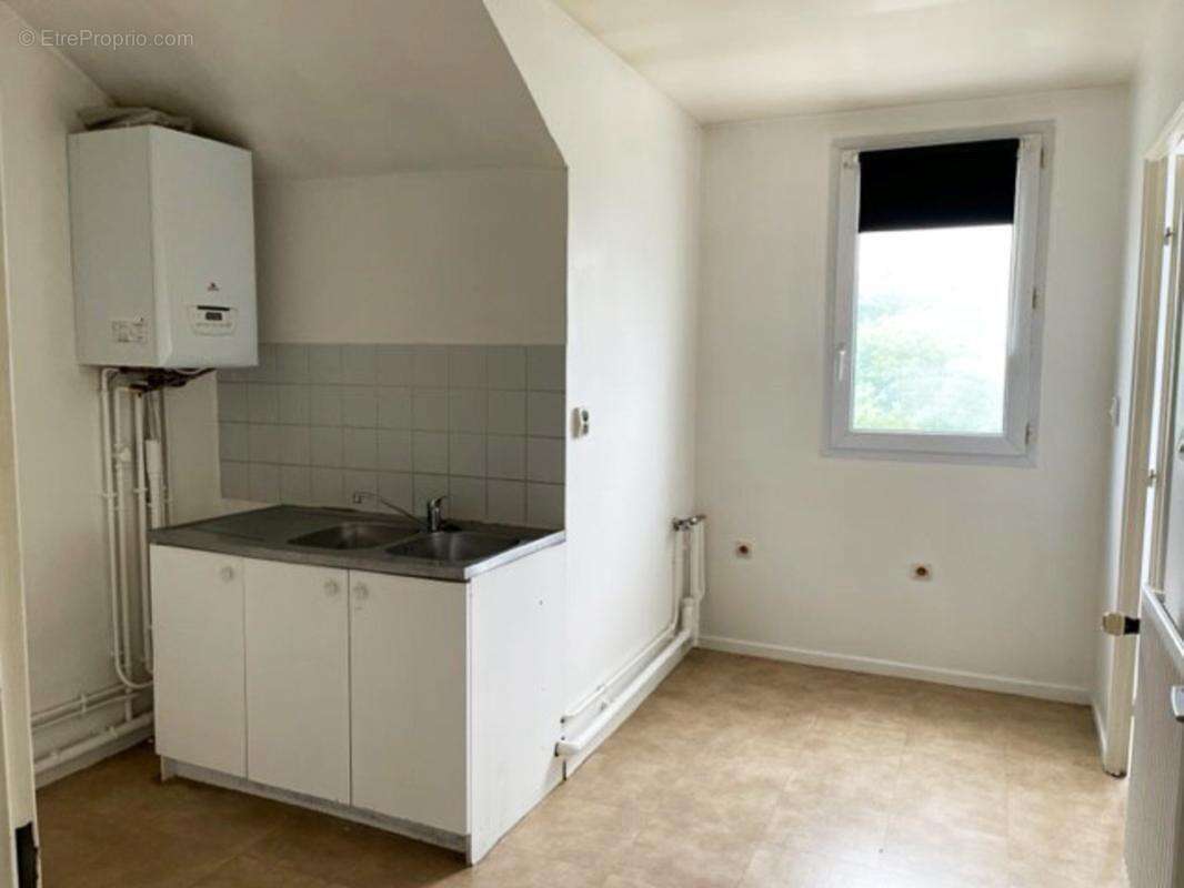 Appartement à CORBEIL-ESSONNES