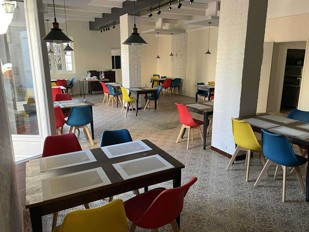 Maison à MIRANDOL-BOURGNOUNAC