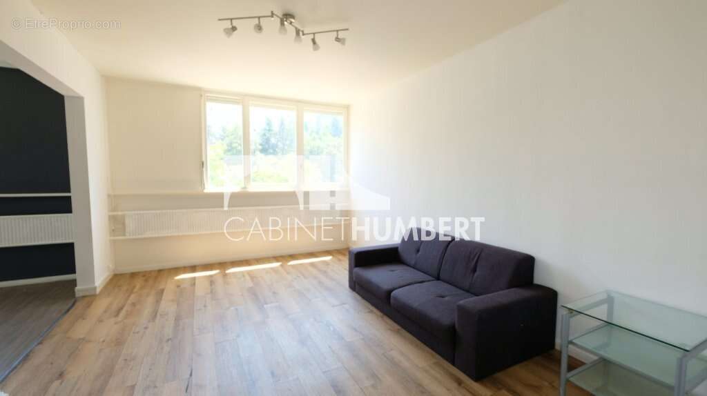 Appartement 73 m² à Saint-Etienne  - photo 4