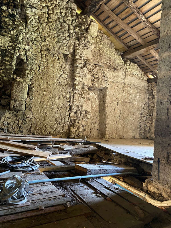 Maison à VILLETOUREIX