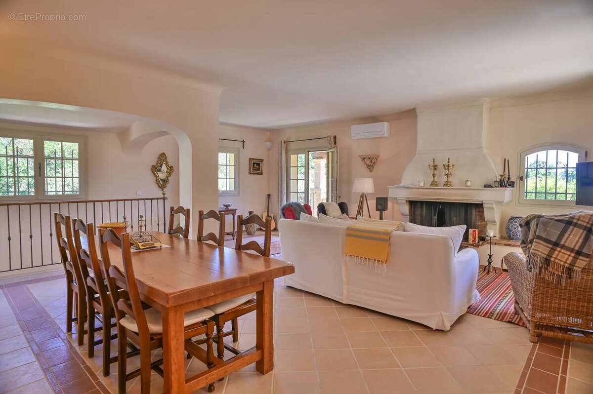 Maison à SAINT-RAPHAEL