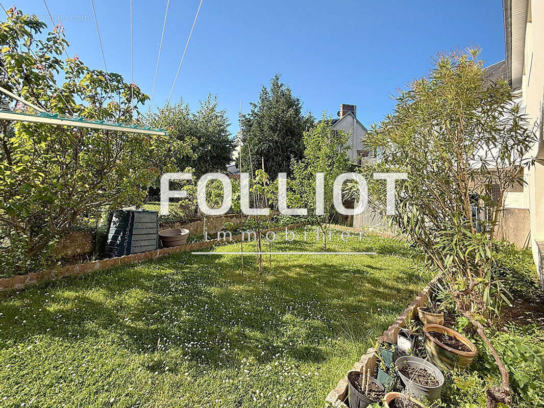 Maison à SAINT-PAIR-SUR-MER