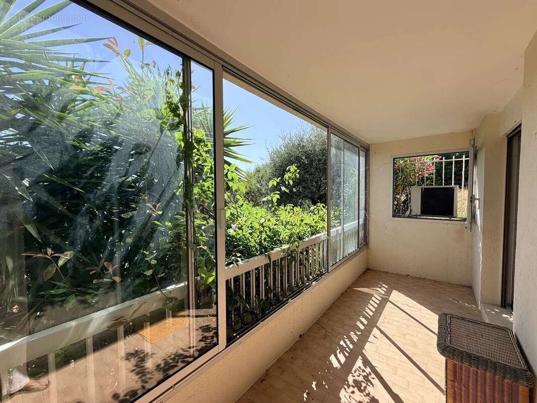 Duplex T3 72 m² Vue panoramique exceptionnelle sur Nice  Saint-Pierre-de-Féric - photo 12