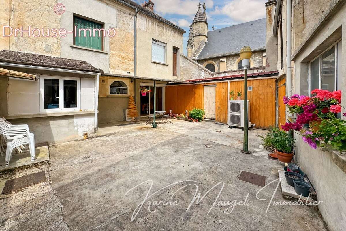 Maison à ROMENY-SUR-MARNE