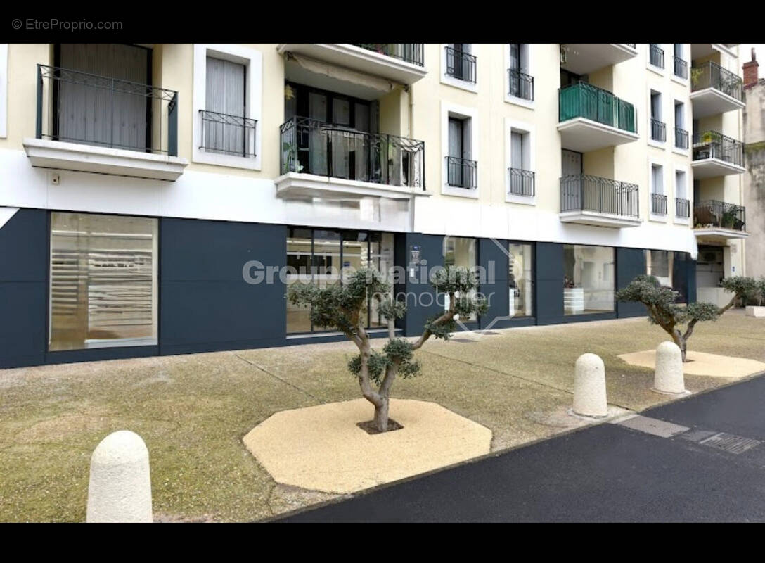 Commerce à LUNEL