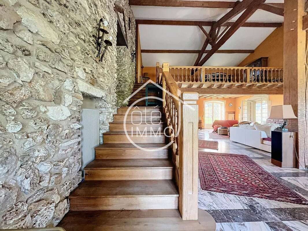 Maison à SAINT-EMILION