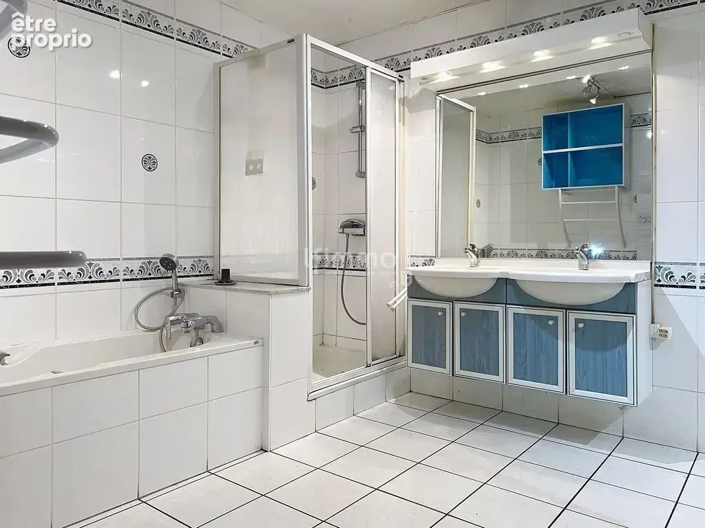 Maison avec jardin et local commercial - photo 6