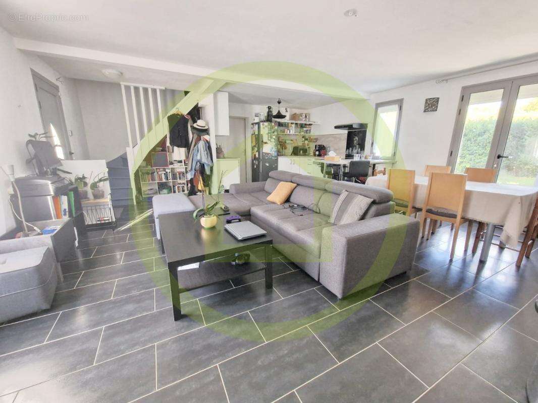 Maison à PONTAULT-COMBAULT