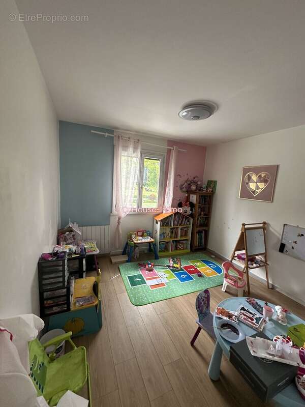 Maison 123 m² à Saint-Germain-Laval  - photo 35