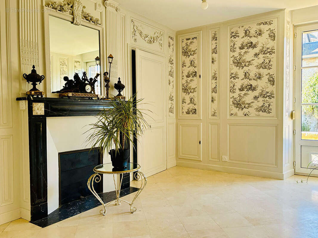 Maison à FRESNAY-SUR-SARTHE