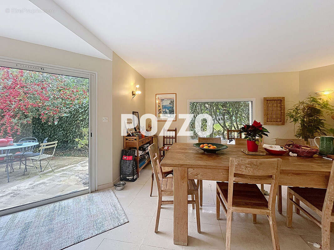 Maison à BRETTEVILLE-SUR-ODON