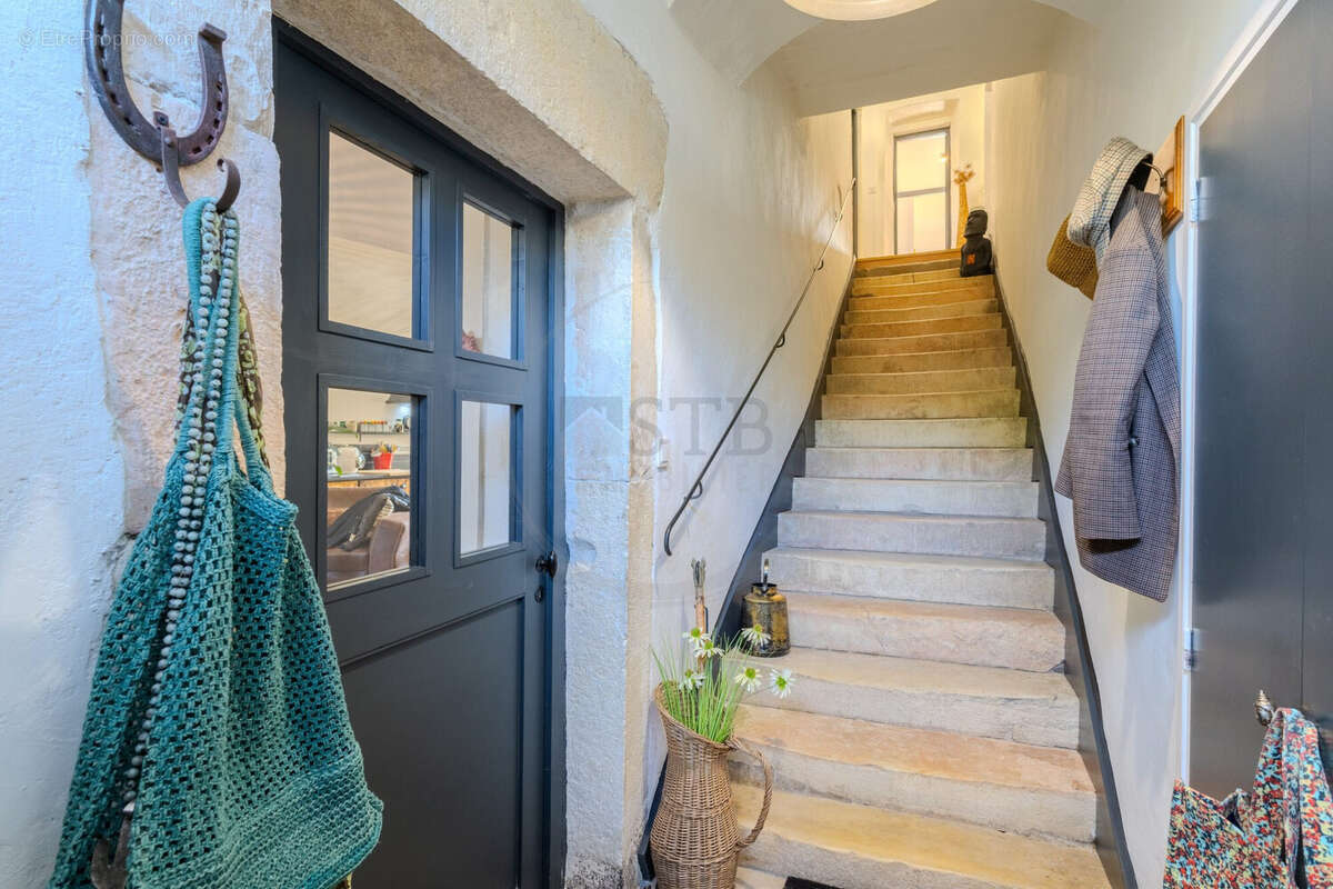 Maison à SAINT-JULIEN-EN-SAINT-ALBAN