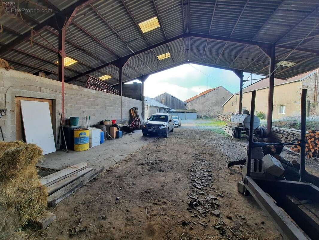 Maison à LA CHAPELLE-AUX-BOIS