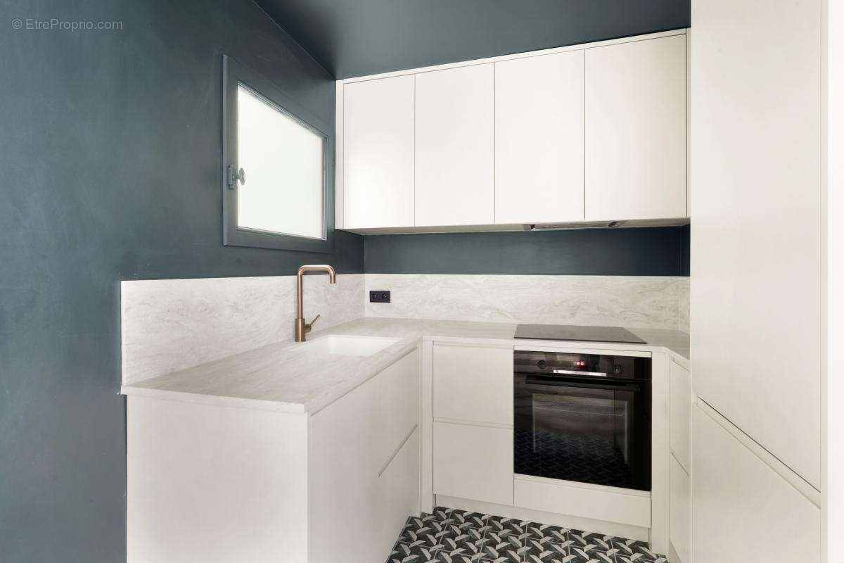 Appartement à PARIS-1E