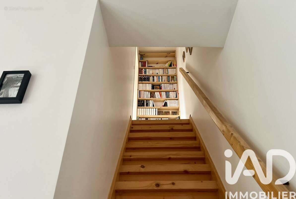 Maison 56 m² à La Rochelle  - photo 7