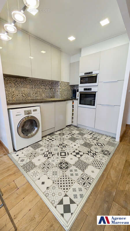 Appartement à COURBEVOIE