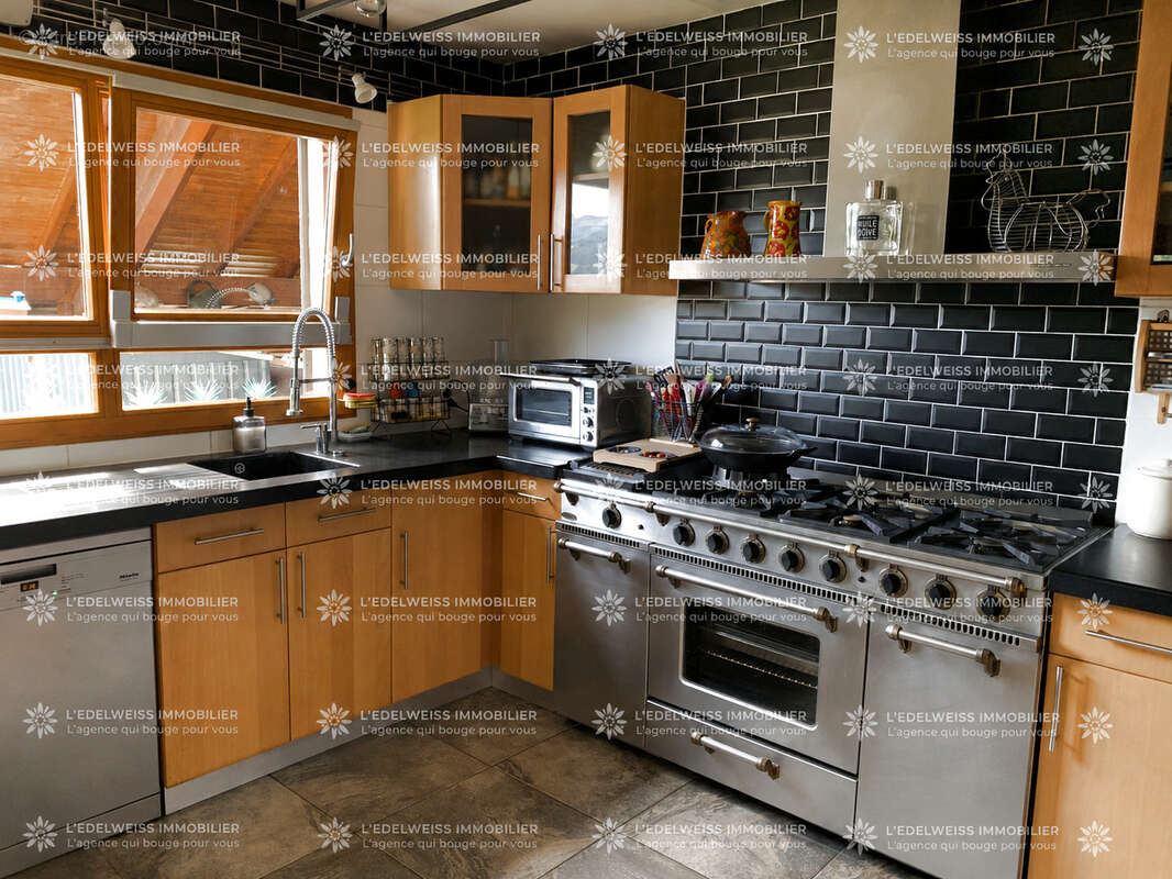 Viuz en Sallaz, maison 7 pièces à vendre - photo 4