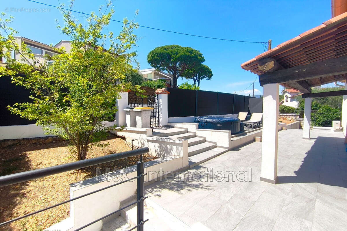 Appartement à CAGNES-SUR-MER