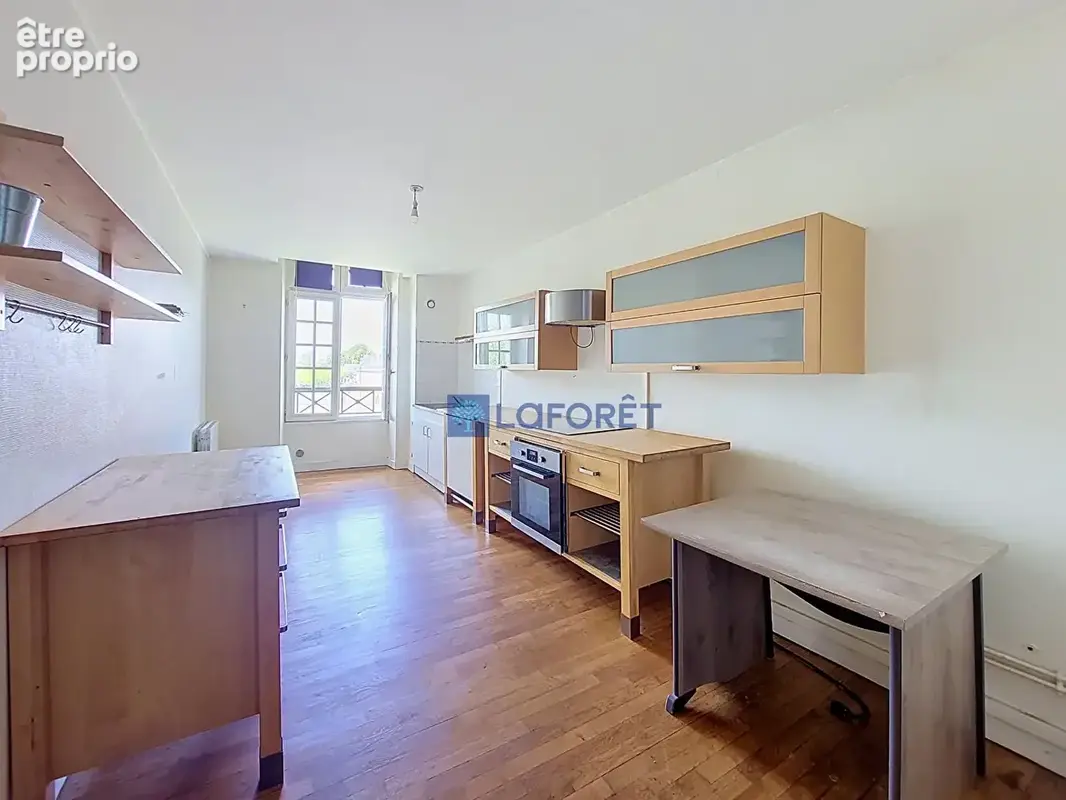Appartement à LA FERE