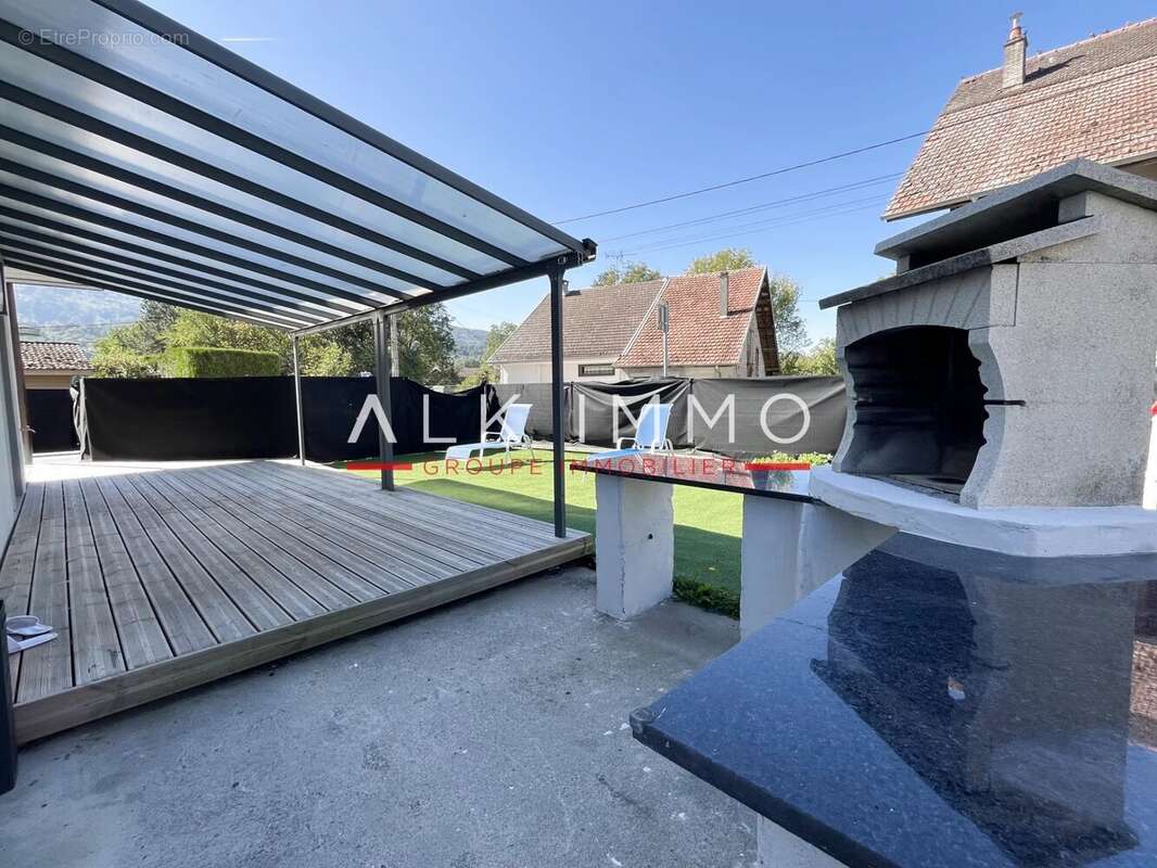 Maison à SAINT-PIERRE-EN-FAUCIGNY