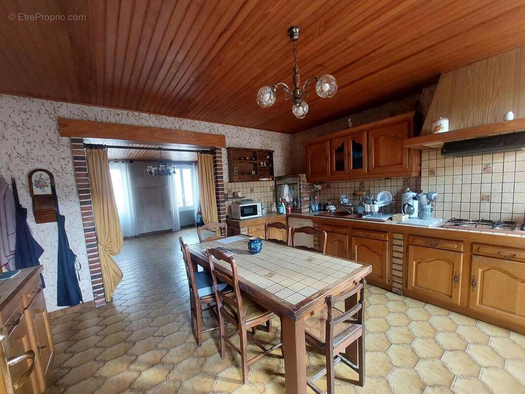 Maison 151 m² à Vierzon  - photo 5