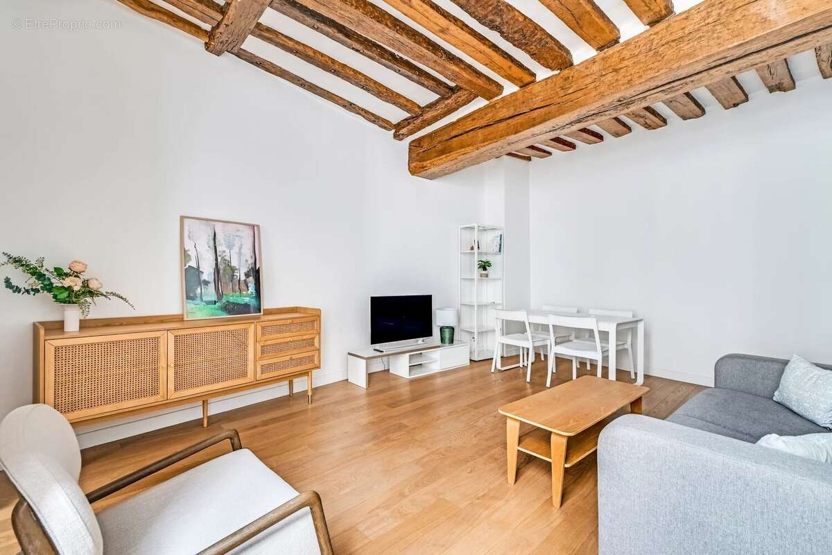 Appartement à PARIS-4E