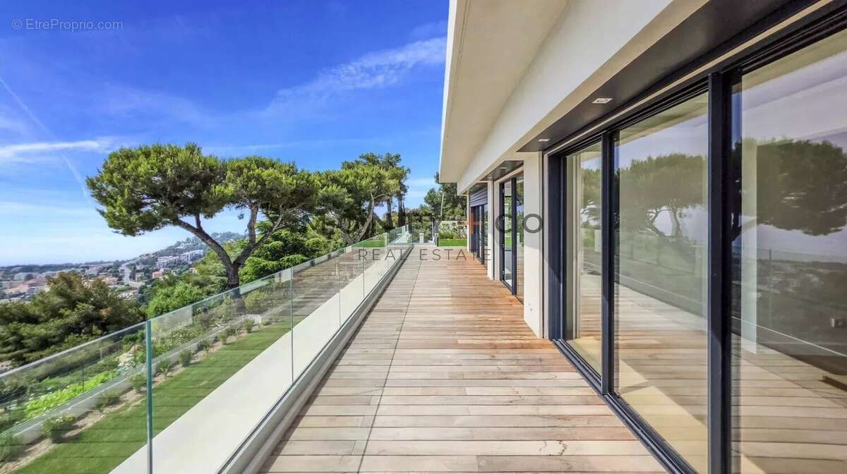 Maison à ROQUEBRUNE-CAP-MARTIN