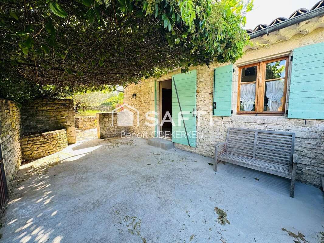 Maison 170 m² à Dauphin  - photo 3