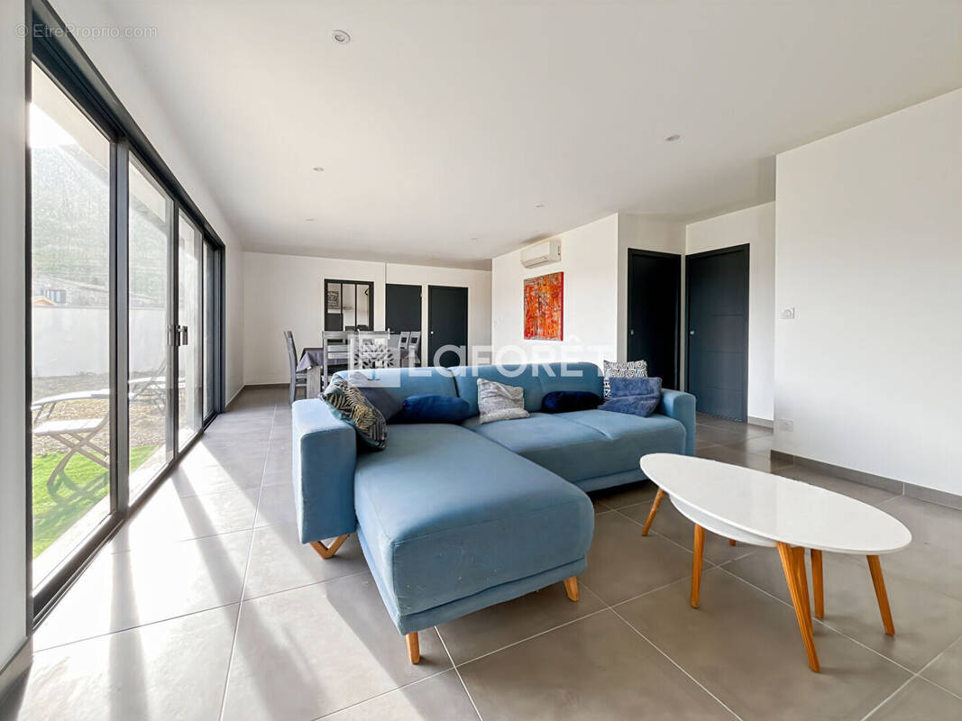 Maison à GUILHERAND-GRANGES