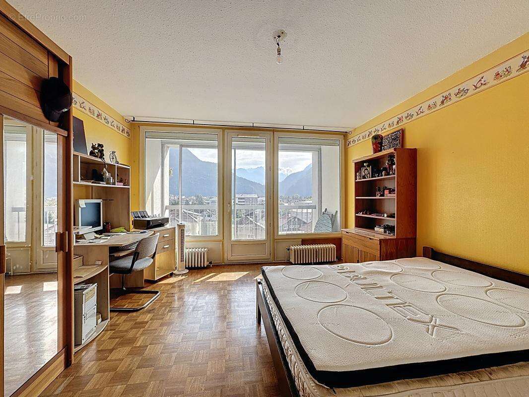 Appartement à CLUSES