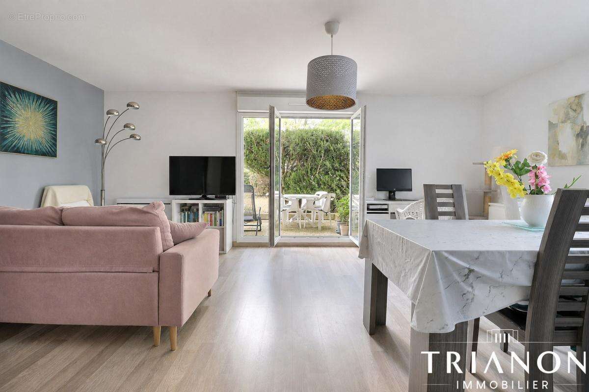 Appartement à VILLEPREUX