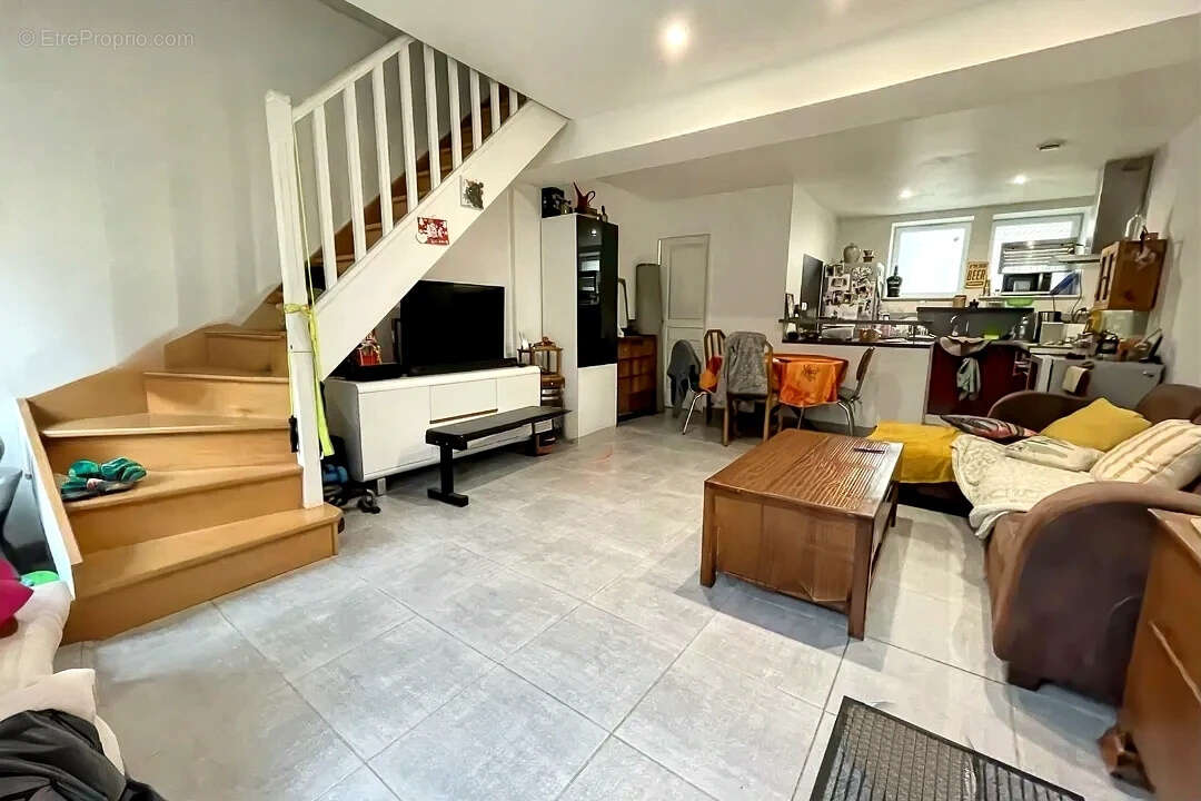 Maison à DAMMARTIN-SUR-TIGEAUX