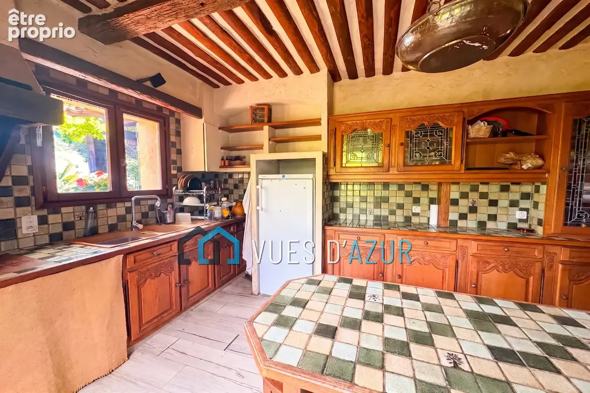 Maison 99 pièces 140 m² à vendre à Le Rouret (06650) - photo 4