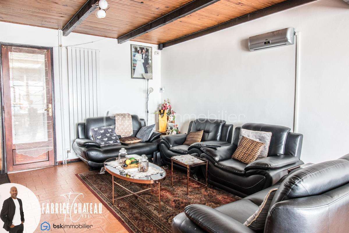 Maison familiale avec dépendance indépendante et sous-sol - photo 2