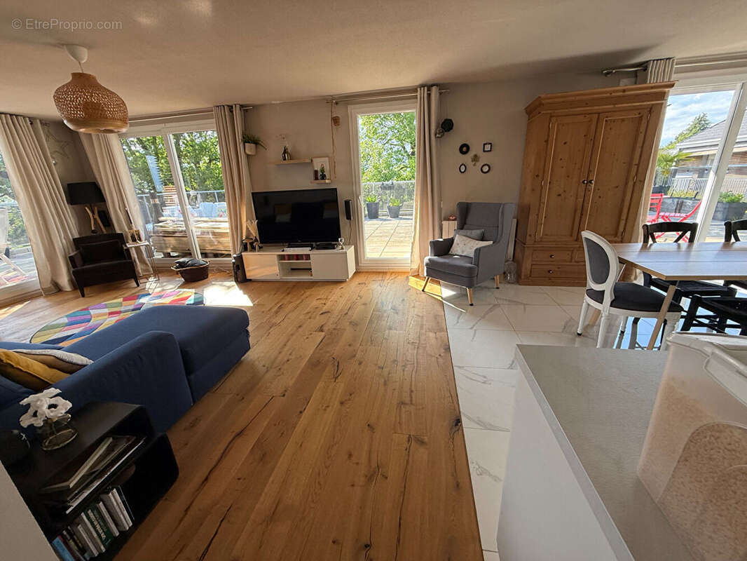 Appartement à VETRAZ-MONTHOUX