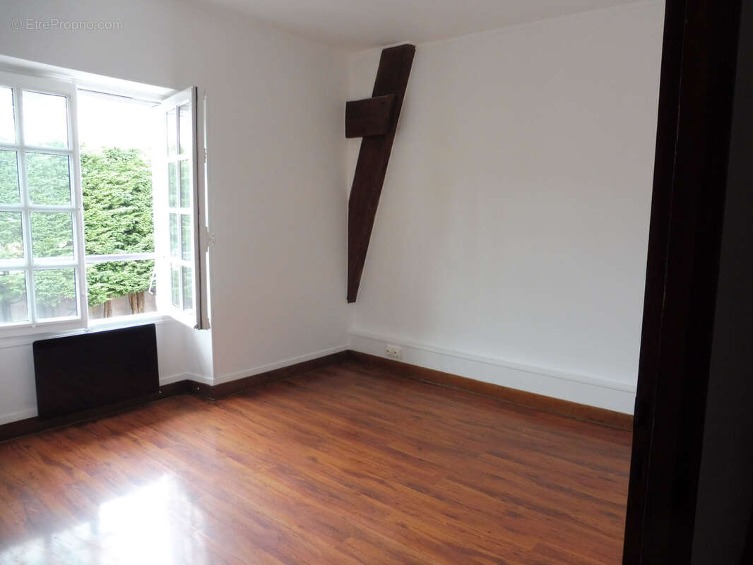 Appartement à AUNEAU