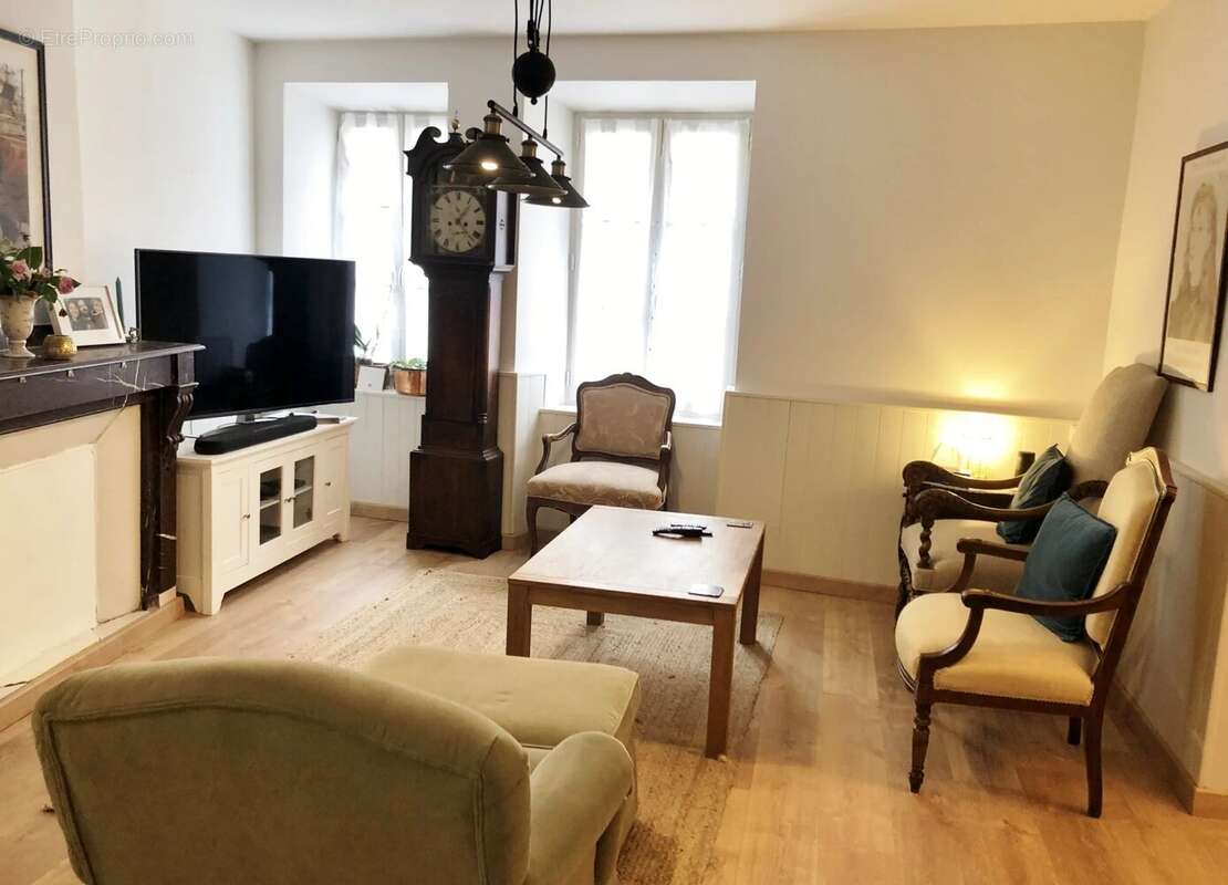 Maison à CAUNES-MINERVOIS