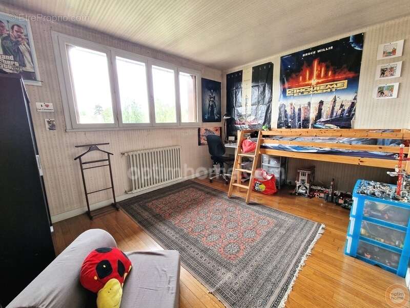 Maison à BRUYERES-LE-CHATEL