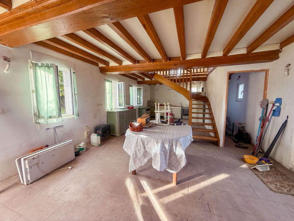 Maison à TICHEVILLE